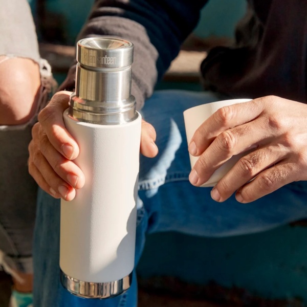 Klean Kanteen TKPro 1 liter termoflaske Tofu hvid hældetud Outdoor